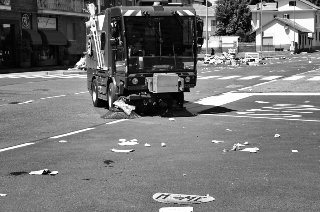Echoes on the asphalt 15
