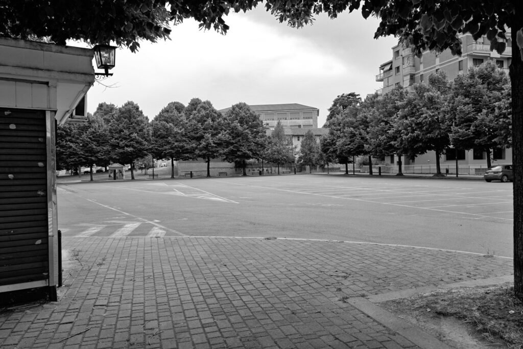 Echoes on the asphalt 18
